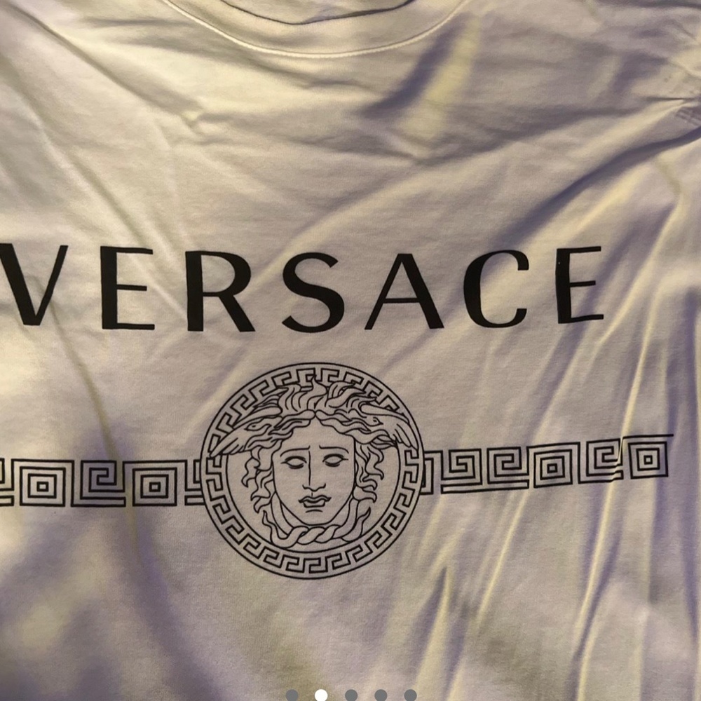 Versace - Picture 4 of 4